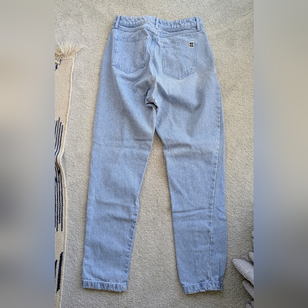 Lucy & Yak Light Wash Blue Mom Jeans - Picture 3 of 5